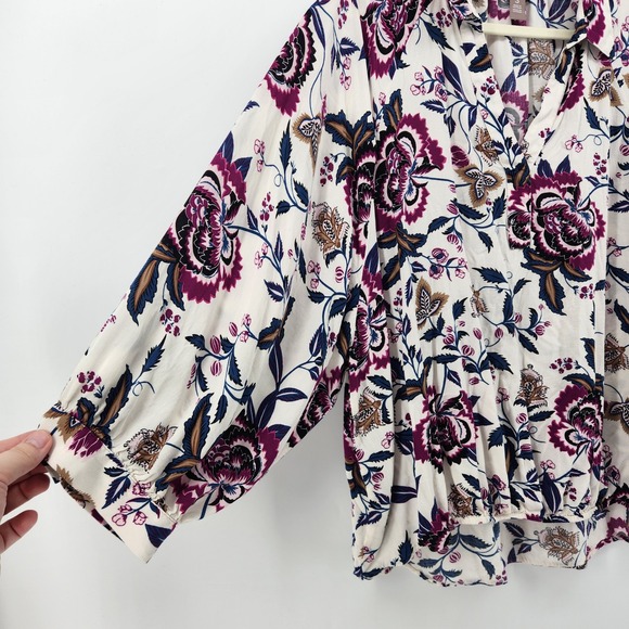 Chicos Multicolor Floral Print Long Sleeve V Neck Top Womens Size 3 / US XL - Picture 2 of 7